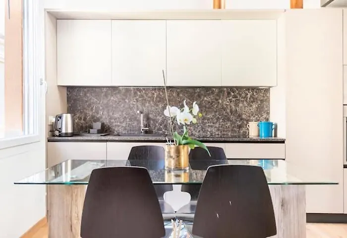 Domus: Modern Loft In The Center Of Parme