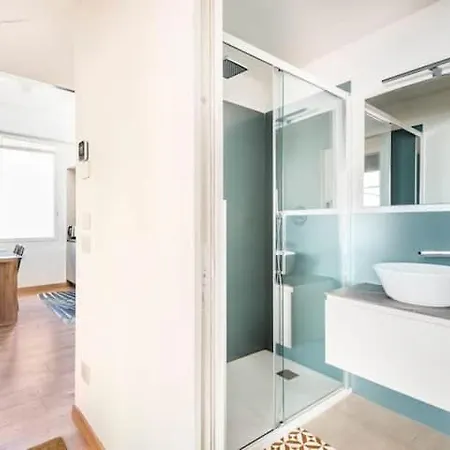 Domus: Modern Loft In The Center Of Parma