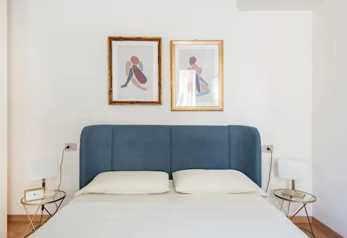 Domus: Modern Loft In The Center Of Nyaraló