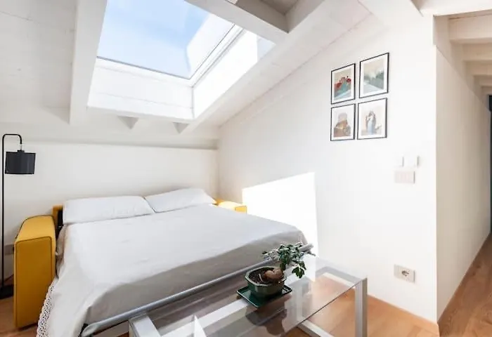 Nyaraló Domus: Modern Loft In The Center Of