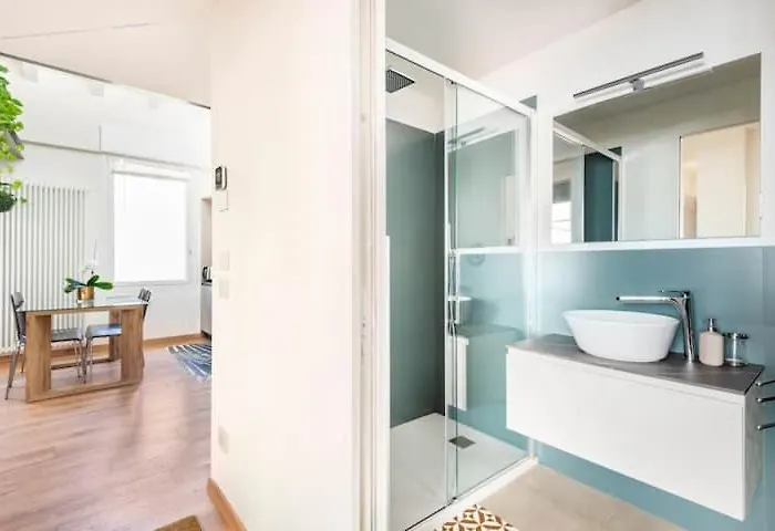 Domus: Modern Loft In The Center Of Parma